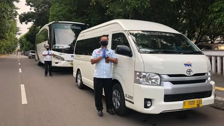 Aplikasi TRACtoGo Mudahkan Sewa Bus untuk Kebutuhan Rombongan 3 Pilihan jenis kendaraan di aplikasi TractoGo