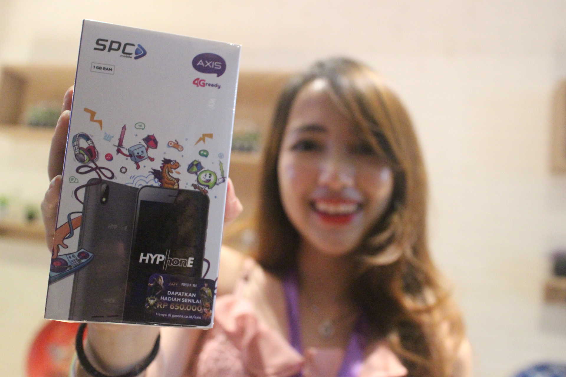 Hyphone, Hyphone Pro 4G, XL Axiata, AXIS, ponsel, SPC Mobile, Randu Zulmi, Raymond Tedjokusumo, Petra Sihombing, Dekat, The Groove, Polka Wars, The Trees & The Wild, Sore, Ariel Nayaka, Soul ID, Onar, The Goodnight Electric, Agrikulture, Rock N Roll Mafia, Morfem, hingga Pure Saturday