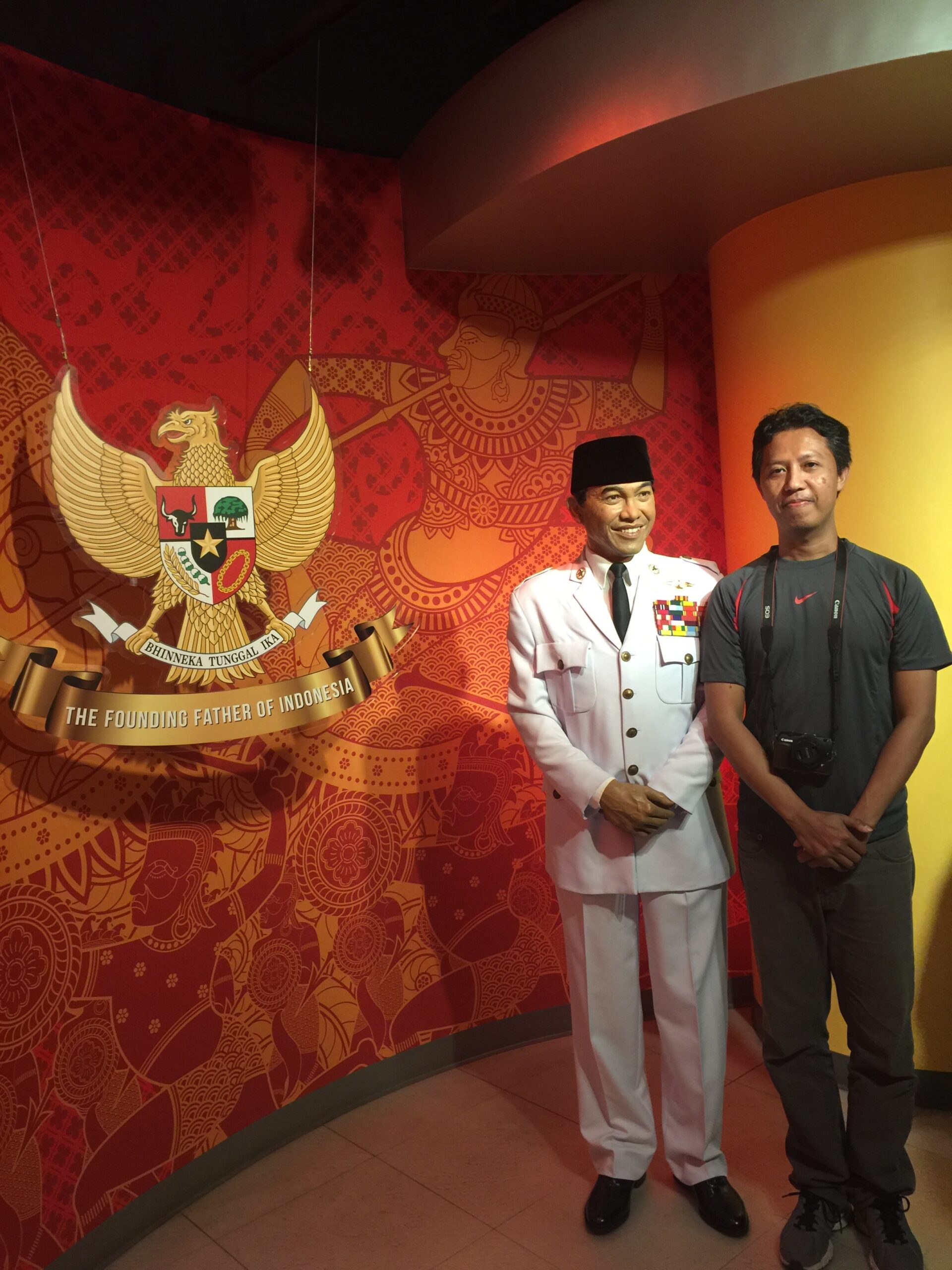 7 Surga Belanja Murah di Bangkok 9 Patung Presiden Soekarno di Museum Madame Tussauds Bangkok.