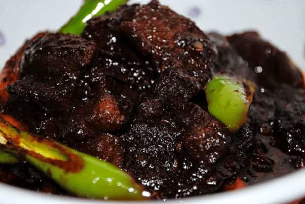 6 Makanan Khas Kalimantan Timur Yang Enak dan Lezat 7 daging masak bumi hangus