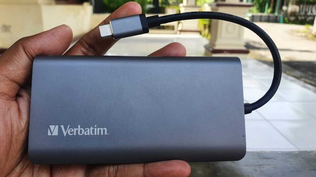 USB Hub 8 Port dengan keunggulannya