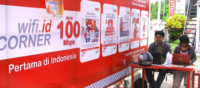 Fasilitas internet WiFi.id Corner milik Telkom Indonesia dengan koneksi IndiHome
