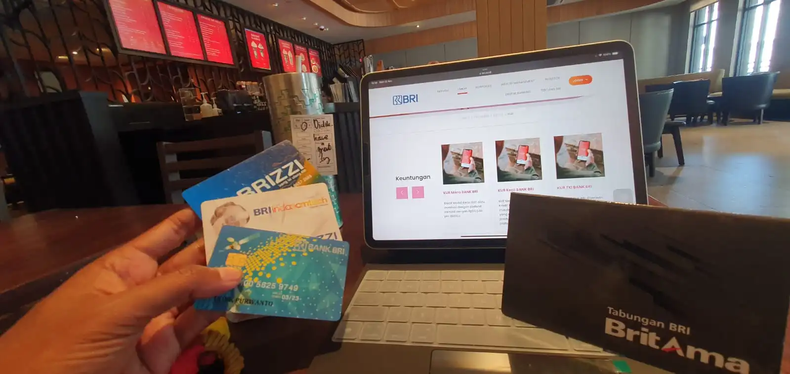 Kontribusi Digitalisasi BRI dan BRI untuk Indonesia sebagai Pahlawan UMKM 1 KUR BRI untuk Indonesia jadi pahlawan UMKM
