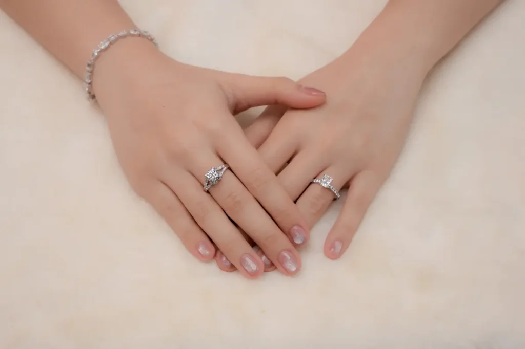 Arti Cincin di Jari: Panduan Lengkap dari VUE.ID 3 Tanda cincin di jari