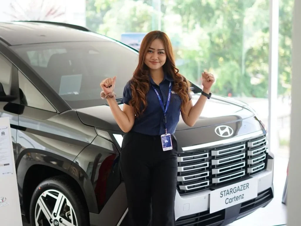 Hyundai-Stargazer-Cartenz-mobil-keluarga