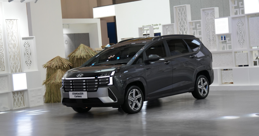 Mobil-keluarga-Hyundai-Stargazer-Cartenz